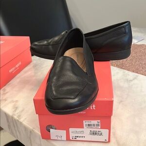 Easy Spirit Women's Black Loafers